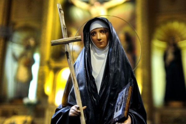 Quién es Mama Antula, la primera santa argentina