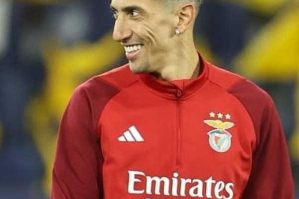 ¡Sonríe Scaloni! El golazo de Ángel Di María en Benfica