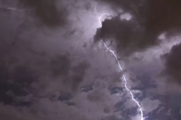 Alerta meteorológica nivel naranja por tormentas severas y fuertes ráfagas en Corrientes