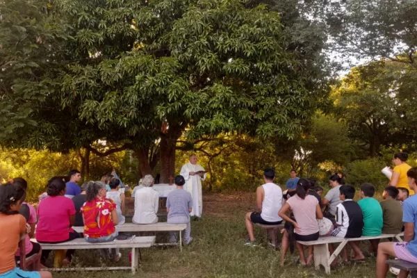 Jóvenes correntinos y chaqueños misionan en Itatí