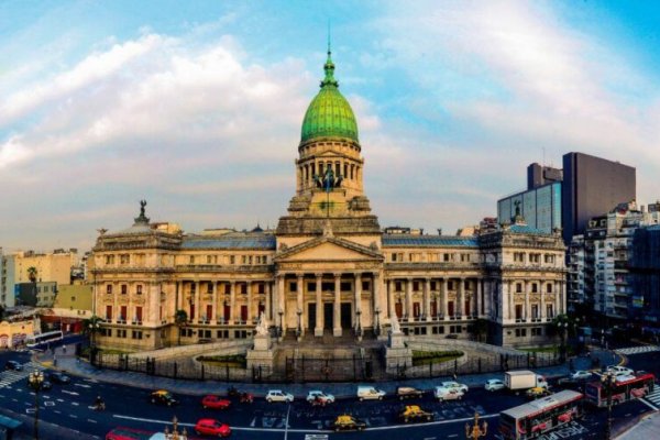 El peronismo intentará autoconvocar una sesión en Diputados para rechazar el mega DNU de Milei