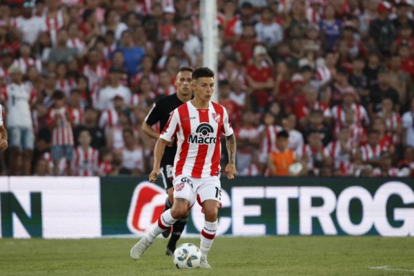 Riestra hizo su estreno en la Copa de la Liga ante Instituto