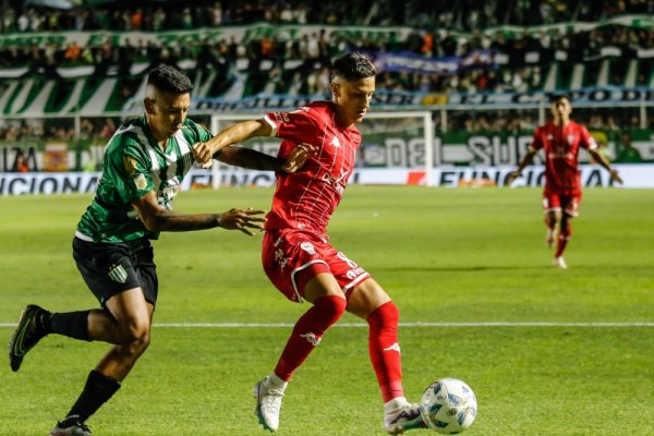 Dos golazos definieron el partido entre Banfield y Huracán