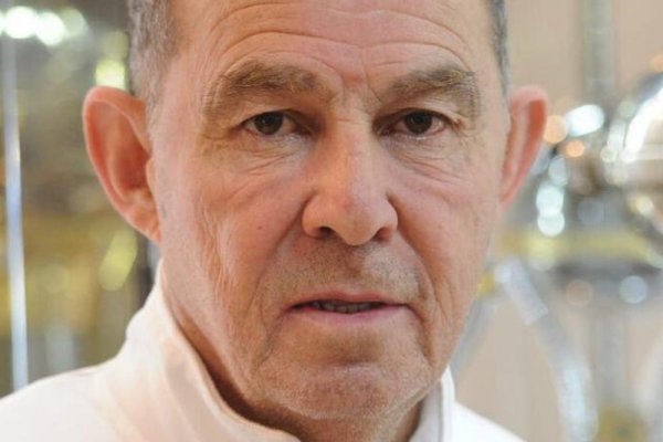 El palito de Bochini al Independiente de Carlos Tevez: 