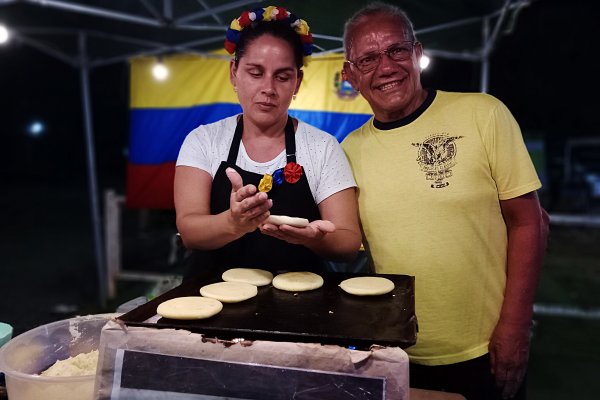 Entre chamamé y artesanías brilló la Feria de Emprendedores