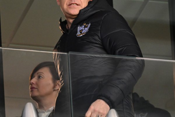Increíble: El cantante Robbie Williams quiere seguir los pasos del Wrexham
