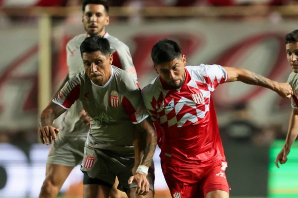Unión y Estudiantes jugaron un partido caliente en Santa Fe