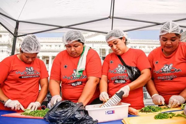 Argentina: Cocineras de todo el país se movilizan para reclamar alimentos