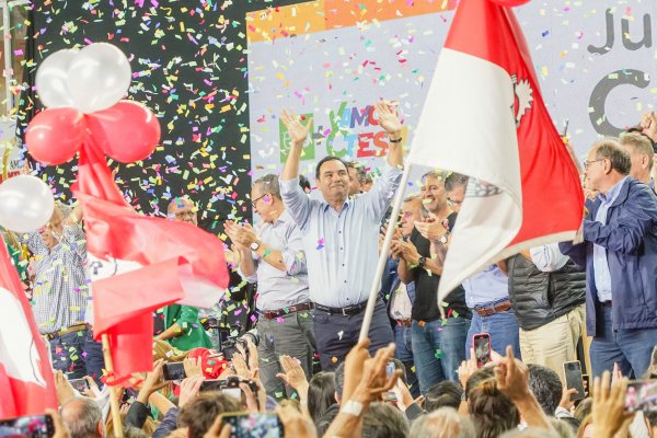 Ley Ómnibus: la UCR correntina votó dividida y encendió la alarma en el gobernador