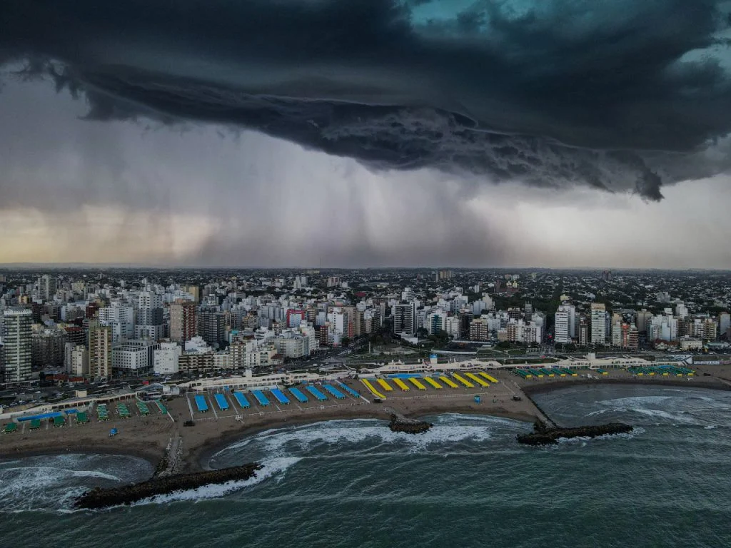 Mar del Plata: emiten alerta amarilla por tormentas