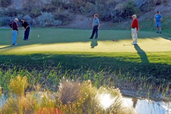 Un centenar de profesionales del golf se reúnen en Málaga en la conferencia europea del sector