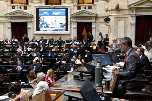 Rebelión en el Congreso: los bloques de Juntos y La Libertad Avanza sufrirían fugas en una eventual fusión