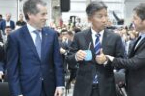 Kicillof participó de la puesta en marcha de una nave industrial de Toyota
