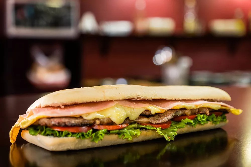 La tentación: llega el Festival del Lomito a la Calera