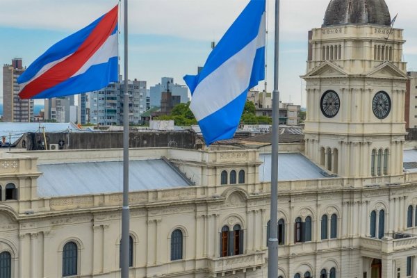 Nación habilitó el acceso a dólares a Entre Ríos y Chaco, para afrontar vencimientos de deuda