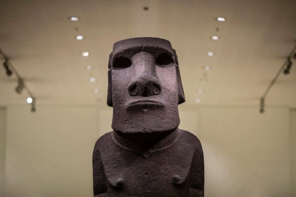 Activistas bombardean las redes sociales del Museo Británico pidiendo que devuelva la estatua de la Isla de Pascua