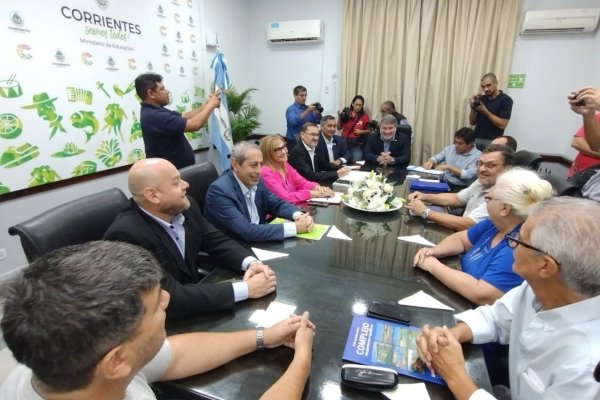 Docentes: la oferta provincial es un piso salarial de $ 352 mil para marzo