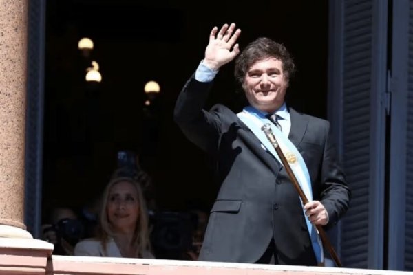 Milei viajó a Estados Unidos en medio de la rebelión de los gobernadores