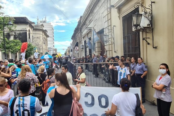 Réplica al paro docente en Corrientes: habrá descuentos y un sindicato podría ser marginado de las discusiones