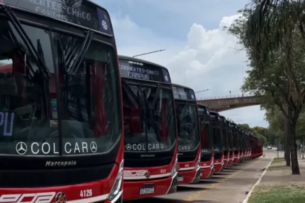 Presentaron unidades nuevas de colectivos que harán el recorrido Chaco-Corrientes