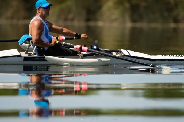 Remero correntino busca fondos para poder asistir al Preolímpico de Río de Janeiro