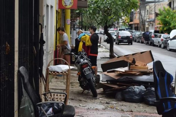 Provincia dice que tiene recursos para asistir a damnificados por las lluvias y habilita endeudarse a estatales