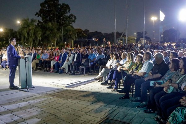 Leandro Zdero en la presentación de la Bienal Internacional de Chaco