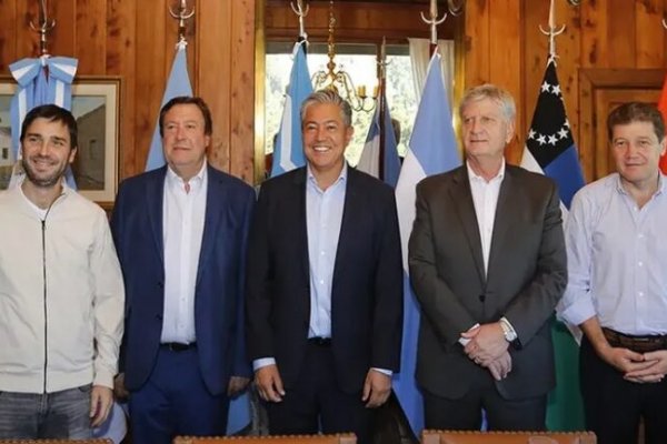 Gobernadores patagónicos se reúnen para unificar sus reclamos antes de la cumbre en Casa Rosada