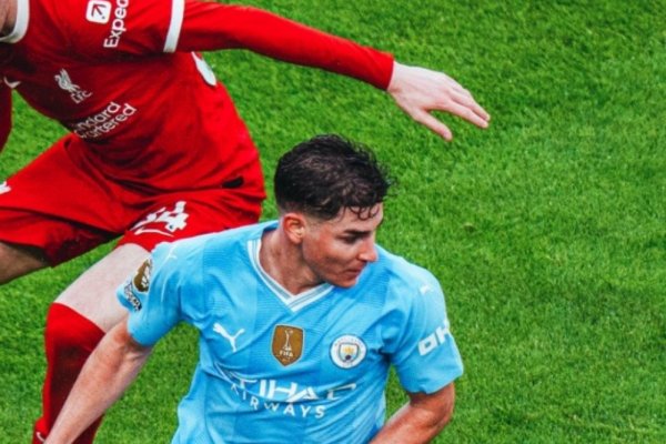 Gol argentino en el duelo entre Liverpool y Manchester City