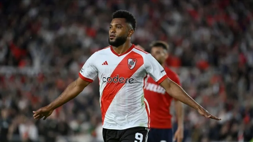 ¿Cómo quedó el historial entre Independiente y River luego del empate?
