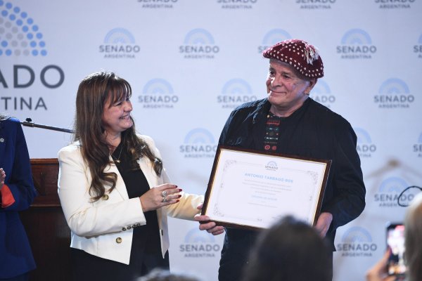 El Senado argentino entregó Diploma de Honor a Antonio Tarragó Ros
