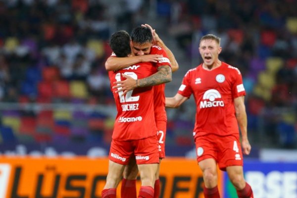 Un DT se postuló para Belgrano tras la salida de Farré: 
