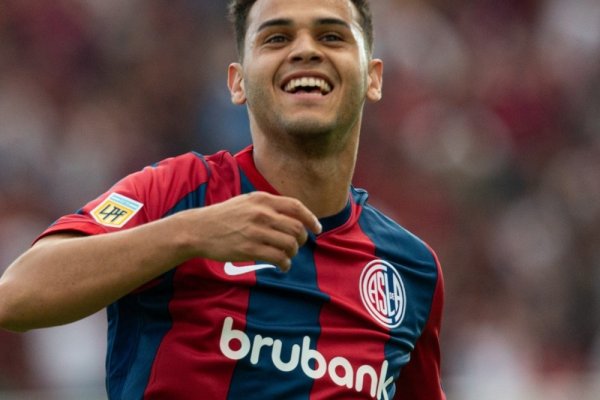 San Lorenzo volvió al triunfo ante Sarmiento y no se baja de la pelea