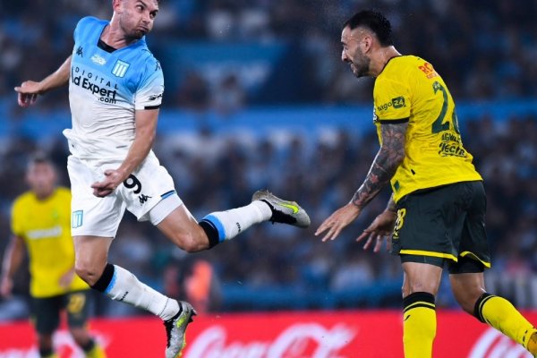 Con el VAR como protagonista, Racing rescató un empate ante Defensa y Justicia