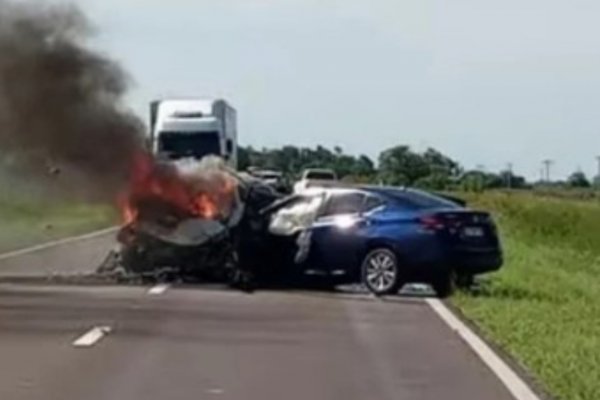 CHOQUE MUERTE Y FUEGO! Venían a Corrientes pero no pudieron llegar