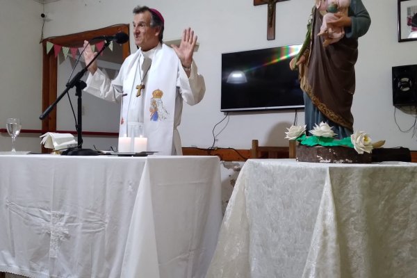 Monseñor Canecín celebró a San José en el hogar de ancianos