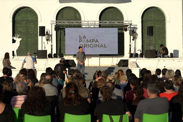 Emocionante presentación de la temporada de avistajes de ciervos en brama en Parque Luro