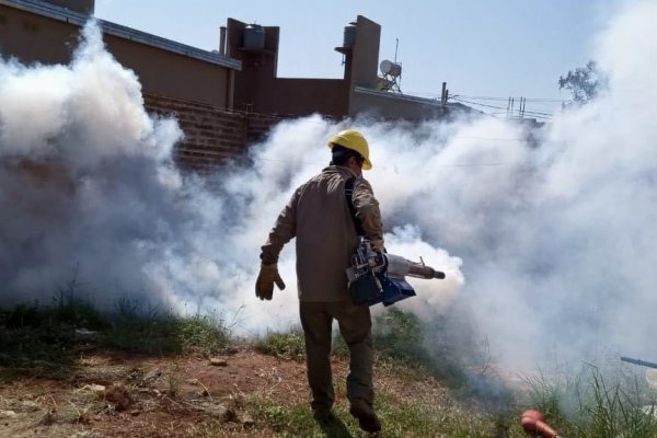 El gobernador contrajo dengue y dijo que se había vacunado antes