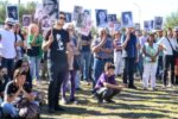 Miles de bahiense se movilizaron en el Día de la Memoria en una histórica convocatoria