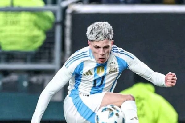 Scaloni tomó una sorpresiva decisión con Garnacho en la Selección Argentina