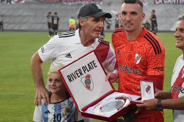 Ruggeri le apuntó a Demichelis en River: 