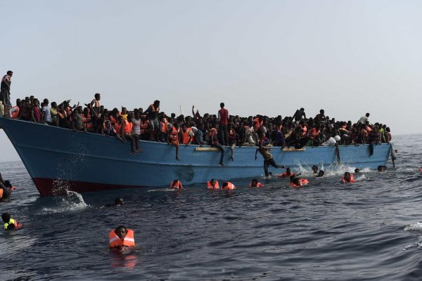 Más de 63.000 migrantes murieron en sus travesías en los últimos 10 años en el mundo
