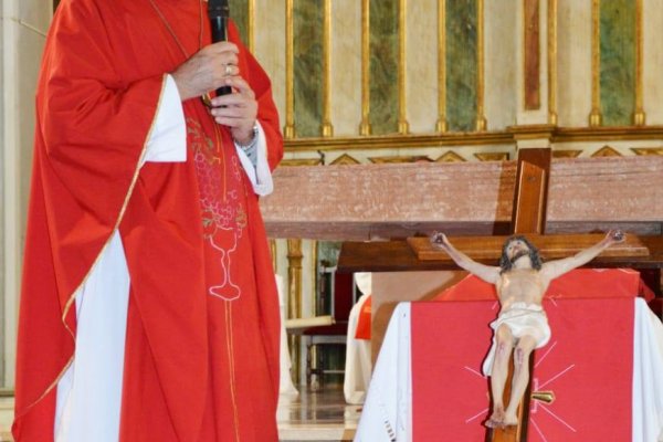 Mons. Canecin acompaña a las parroquias de Carolina y Lavalle