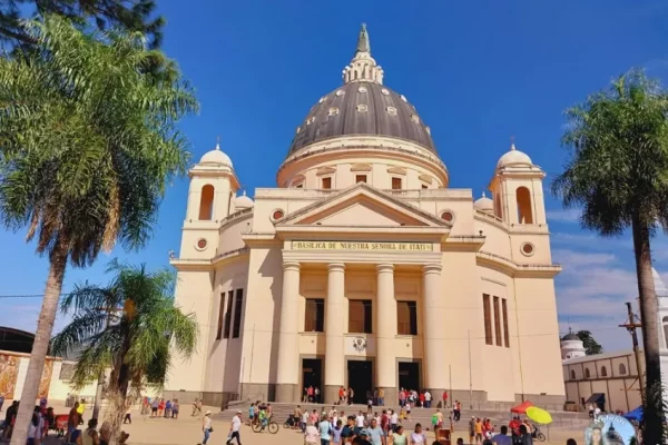 Itatí y Paso de la Patria, colmadas de turistas por el fin de semana extralargo