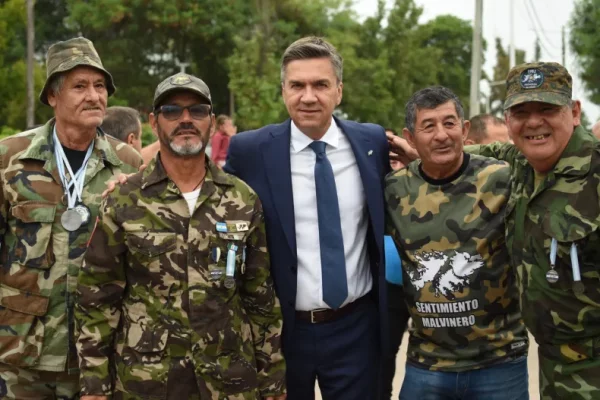 Zdero, durante el acto central por Malvinas: 