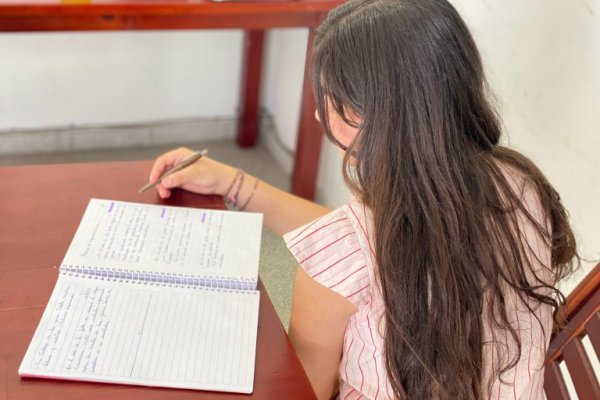 AMOR! Elena sueña con tener una familia en el NEA y convertirse en maestra jardinera