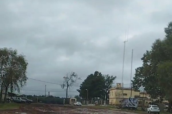 Alvear: impactante estado de abandono del puerto internacional frente a Brasil