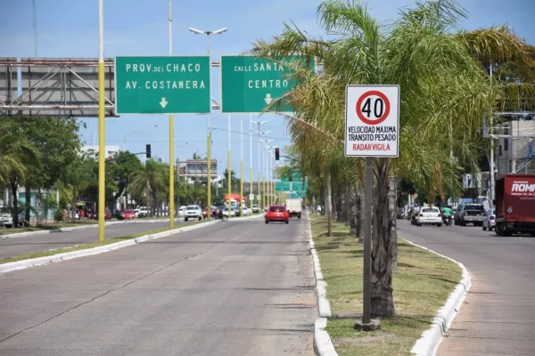 Comienzan los trabajos de bacheo por Av. 3 de Abril