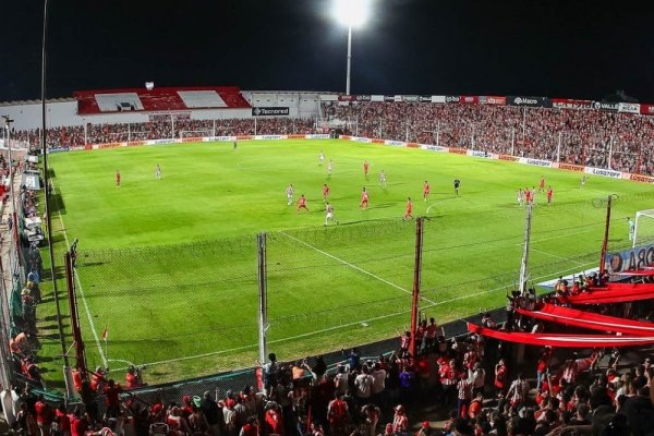 Bombazo: La decisión de Instituto para enfrentar a River en la última fecha