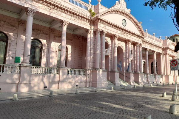Ranking de imagen positiva: gobernador de Corrientes segundo y el intendente capitalino por debajo de los diez primeros